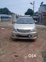 Toyota Innova Hycross 2005 Diesel Well Maintained