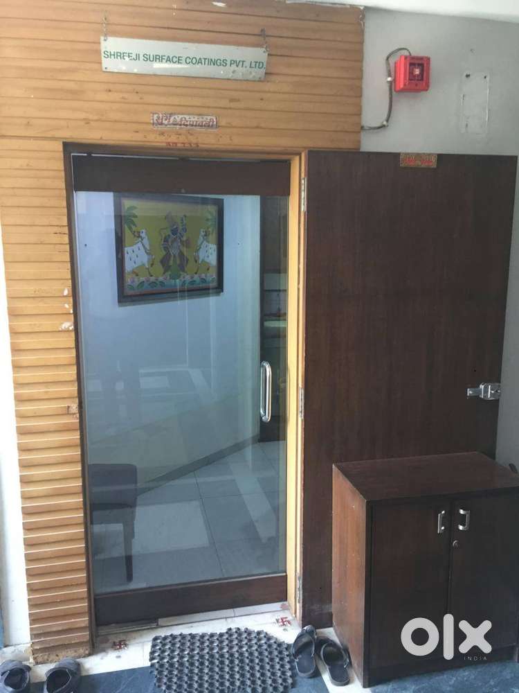For Sale Fully Furnished office 1100sq.fit. Ashram Road.