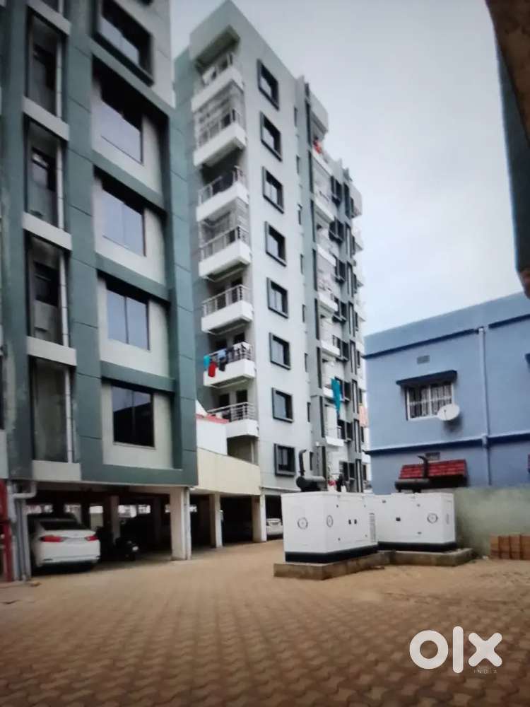 Doctor flat rented soon per room