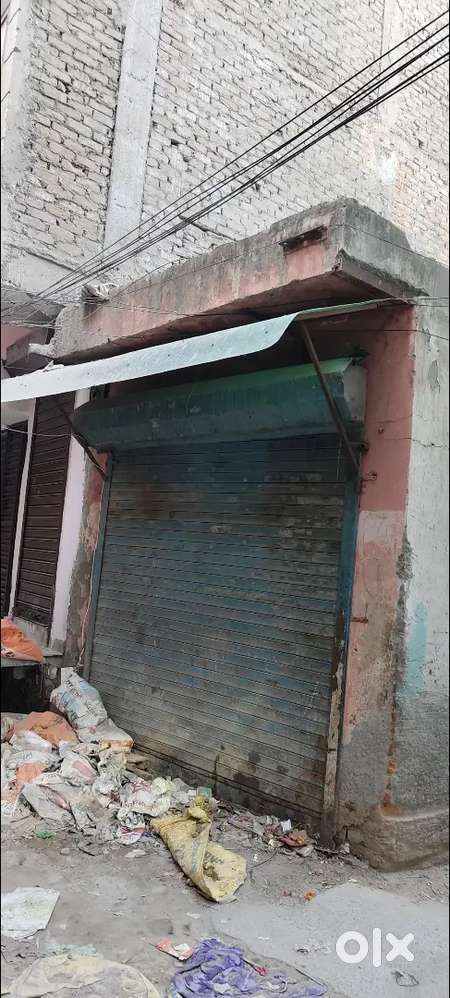 25 gaj plot  3 site open asking price 30. Sangam vihar wazirabad North