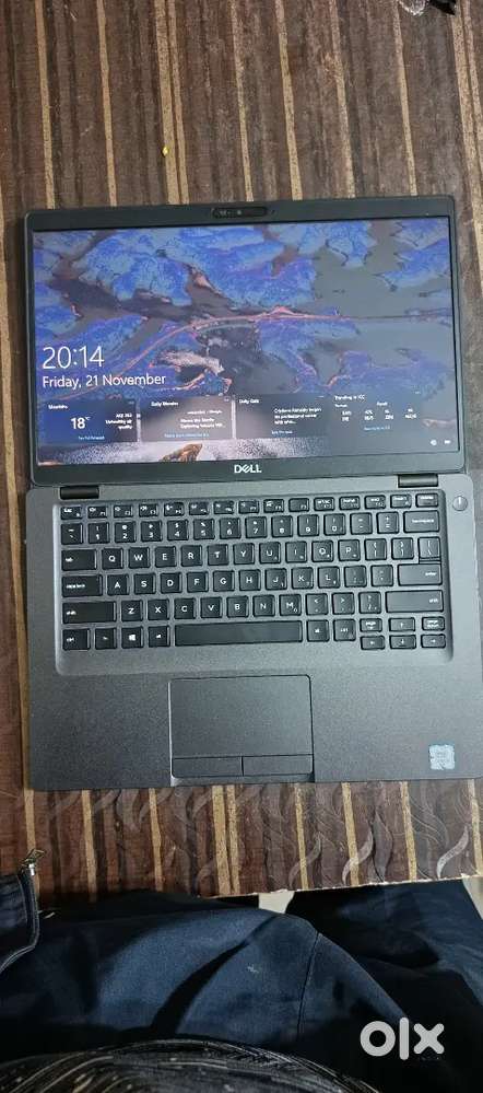 Dell 5400 i5 8th gen 8/256 with backlid keyboard 180 degree rotation