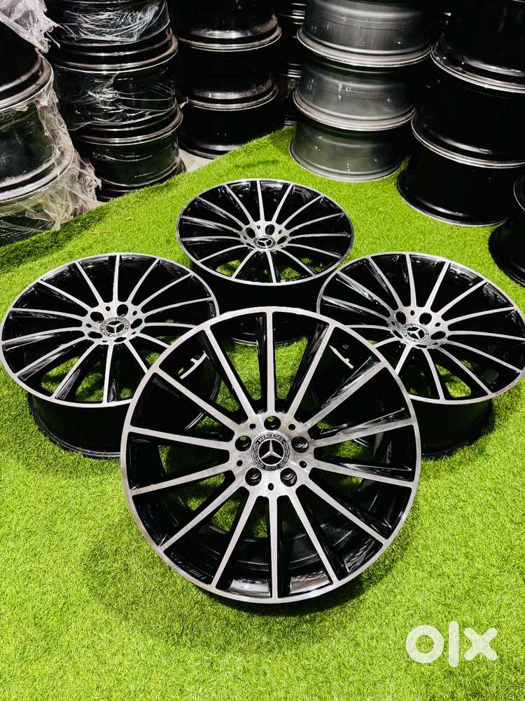 MERCEDES ORIGINAL AMG 20 INCH ALLOY WHEELS (EXCELLENT CONDITION)