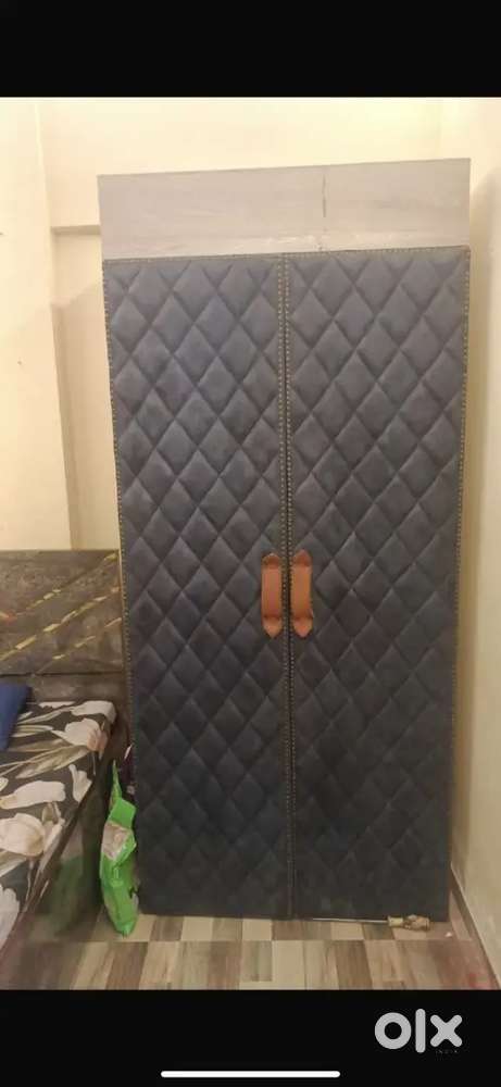 Wardrobe urgent selling