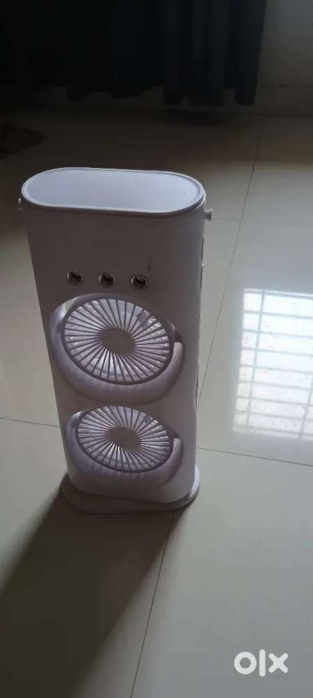 Small portable cooler fan complete working waporiser and swing