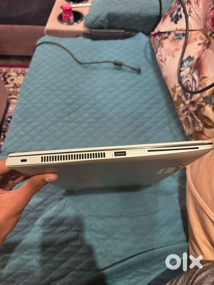 HP ELITEBOOK 840 G5 i7 8th gen 512 SSD 8GB RAM