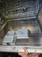 Dish washer