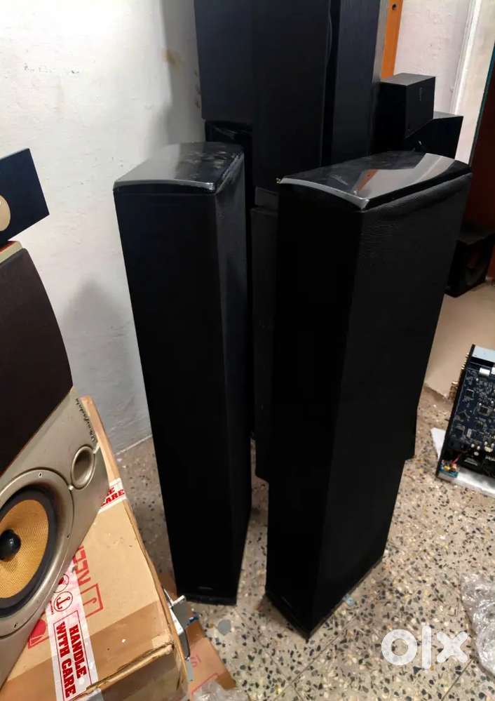 DEFNITIVE TECHNOLOGY TOWER SPKRS