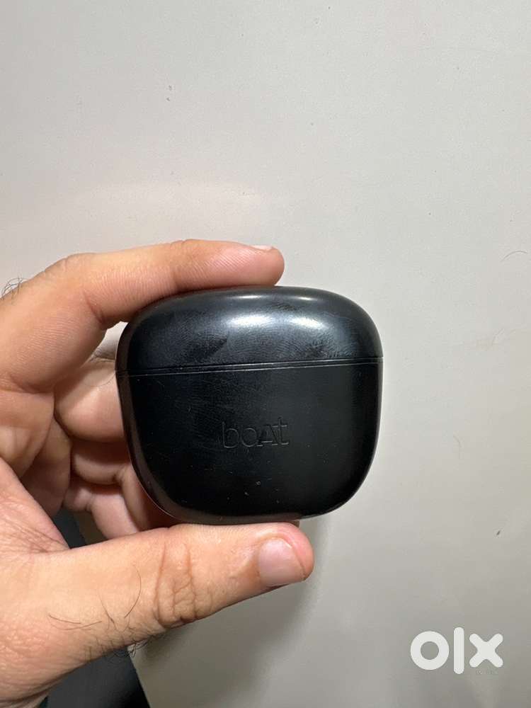 Boat Atom 83 Airdopes
