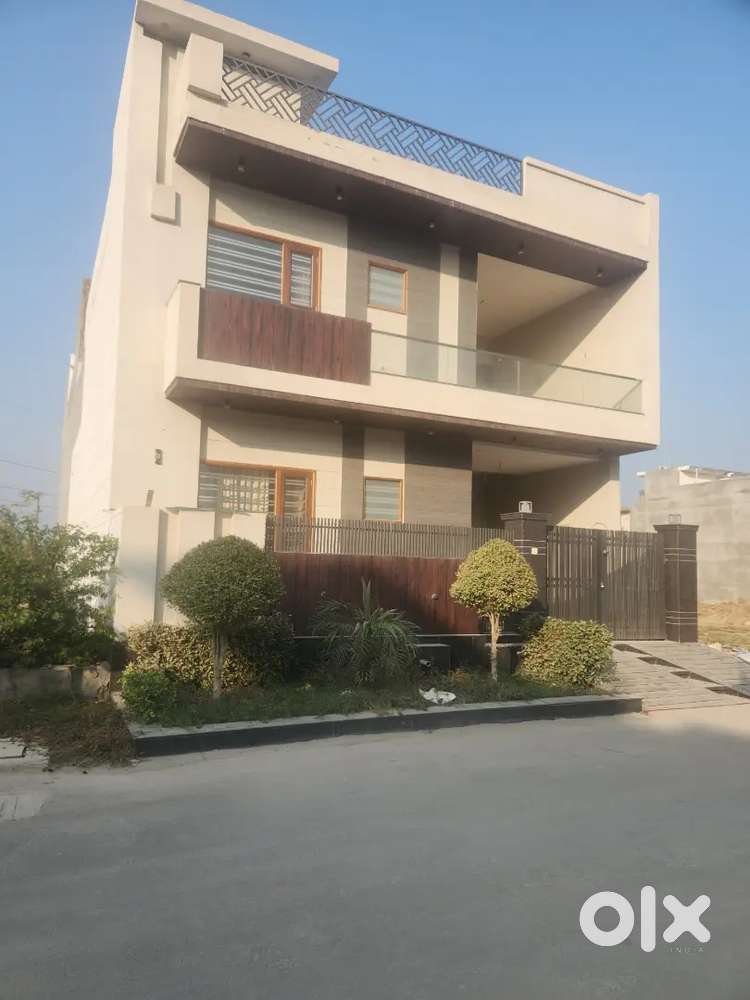 Separate 3 bhk house available for rent