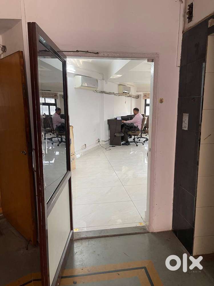 For Rent 1000Sq.fit Fully Furnished Office .Ambawadi