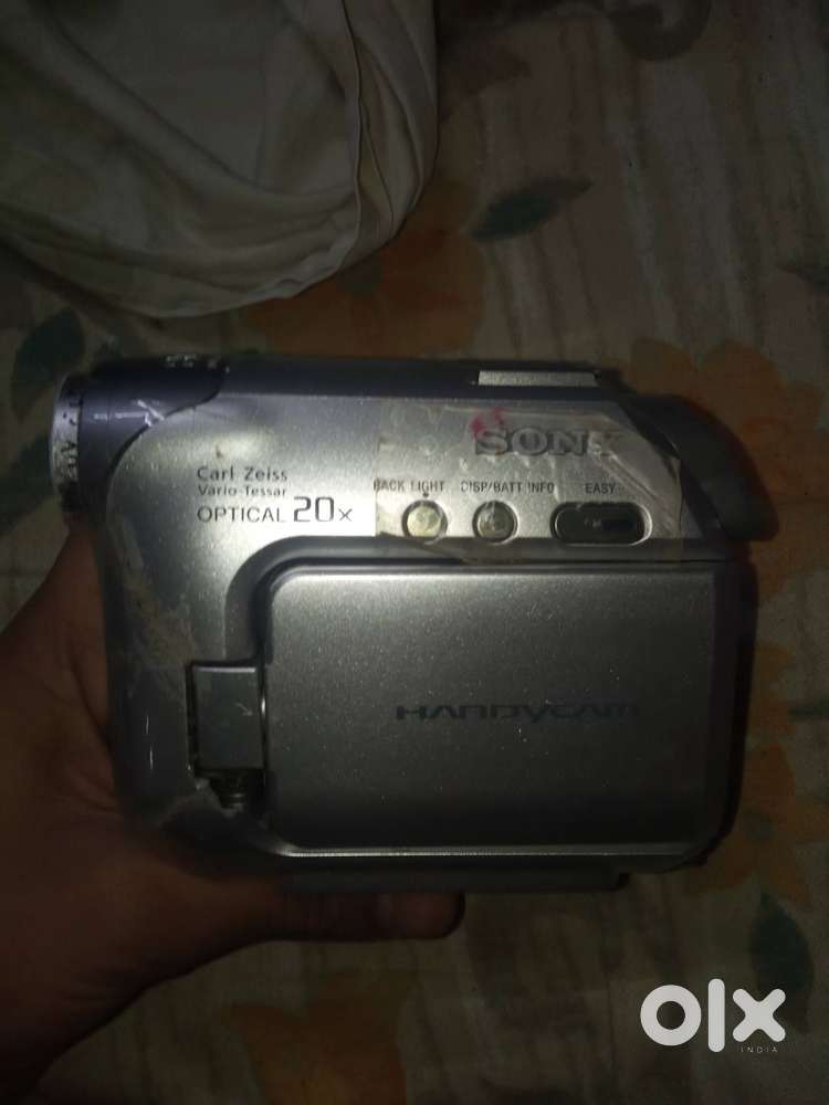Brand- sony, model no -1337686, age is 20 years,type is video handicam