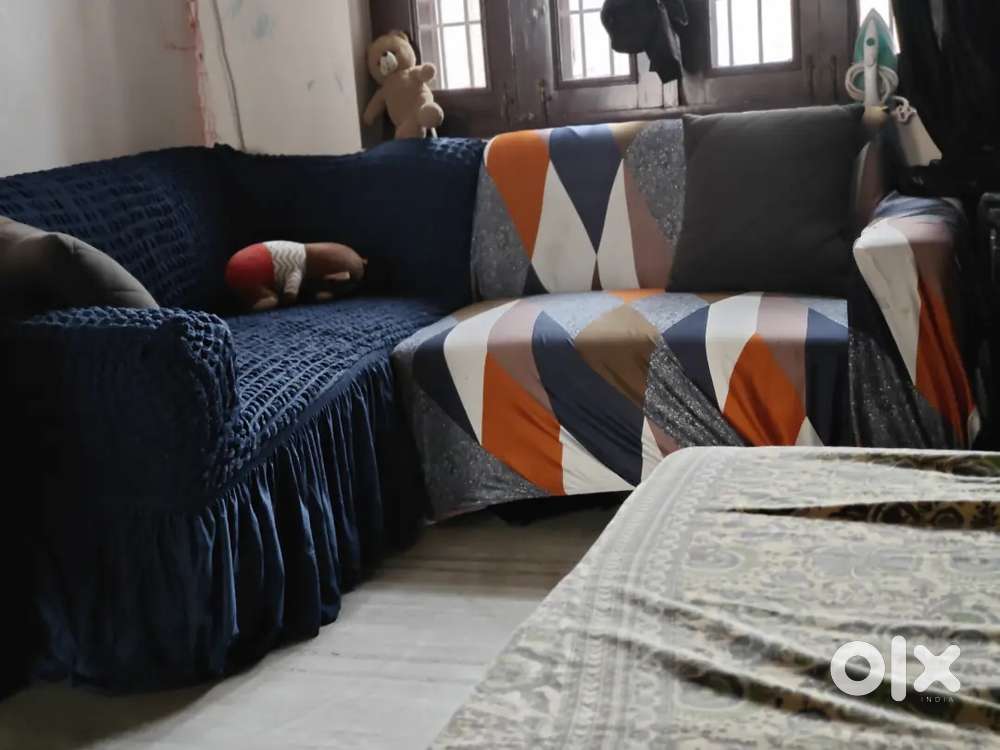 Safa, centre table and puff-3