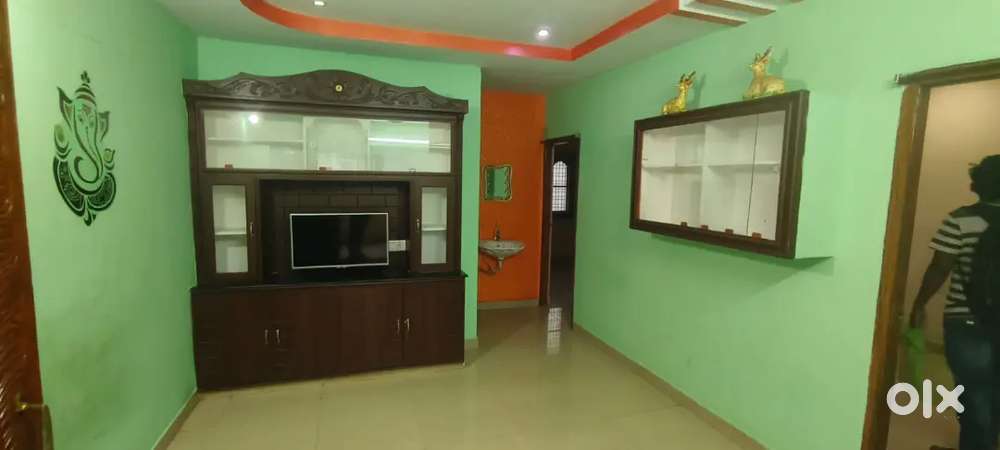 Semi furnished 2BHK flat for rent krishnalanka