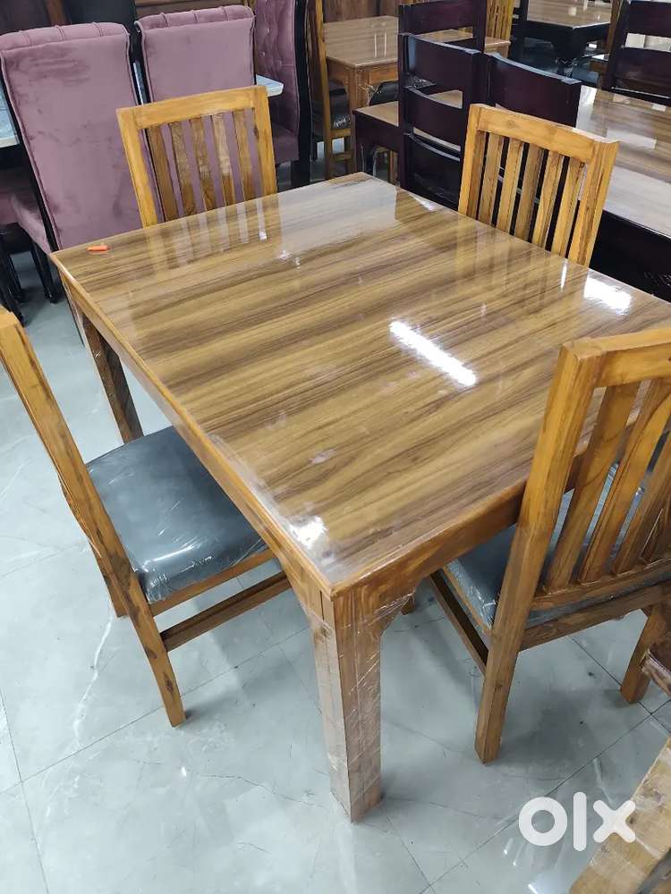 Dinning table available in the starf dream furniture