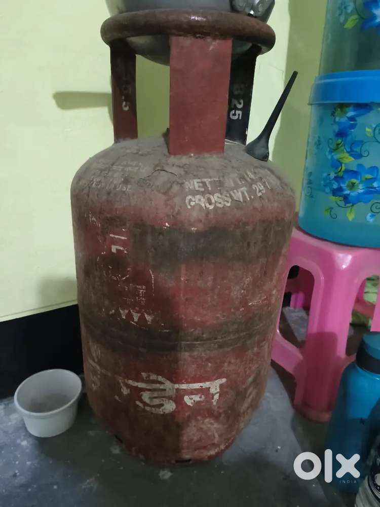 LPG Empty Cylinder for sale..2.2K