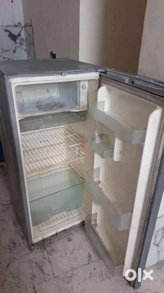 Fridge in working condition available for sale in kharar