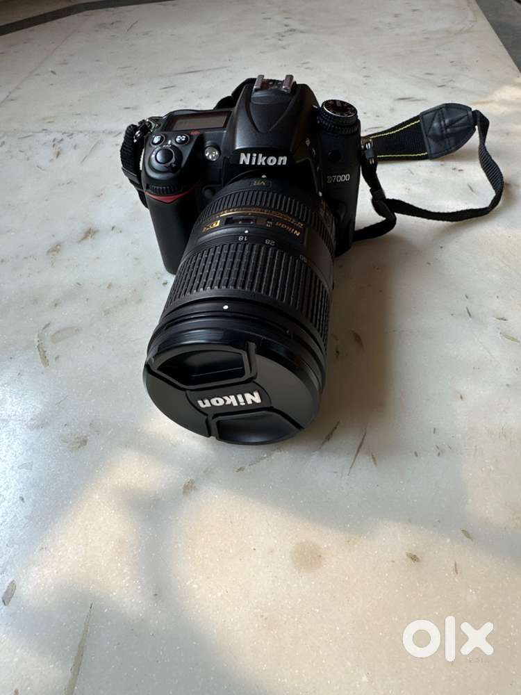 Nikon D-7000 with Nikon 18-300 lens