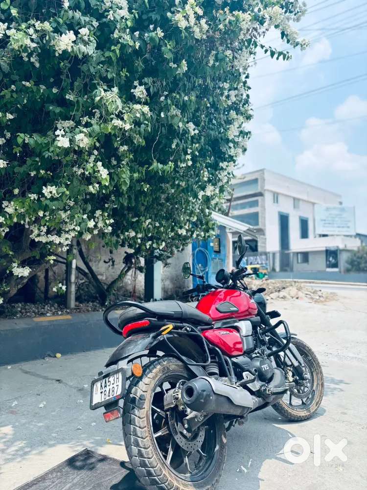 Second owner super condition bike 225 cc bike