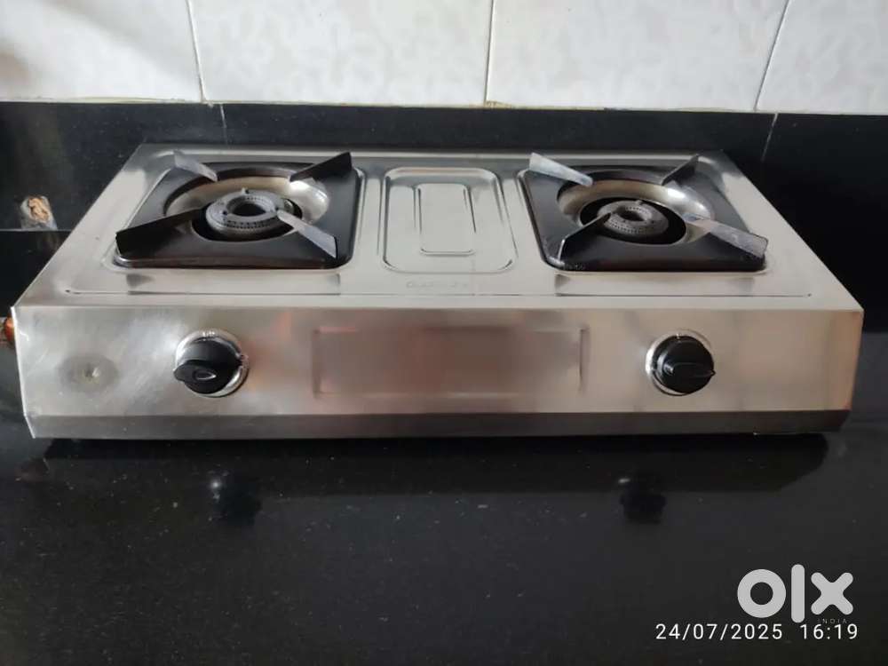 Gas Stove (ચૂલો) double burner in good and running condition
