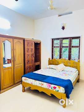 3 piece set of 1 bed and 2 wardrobe