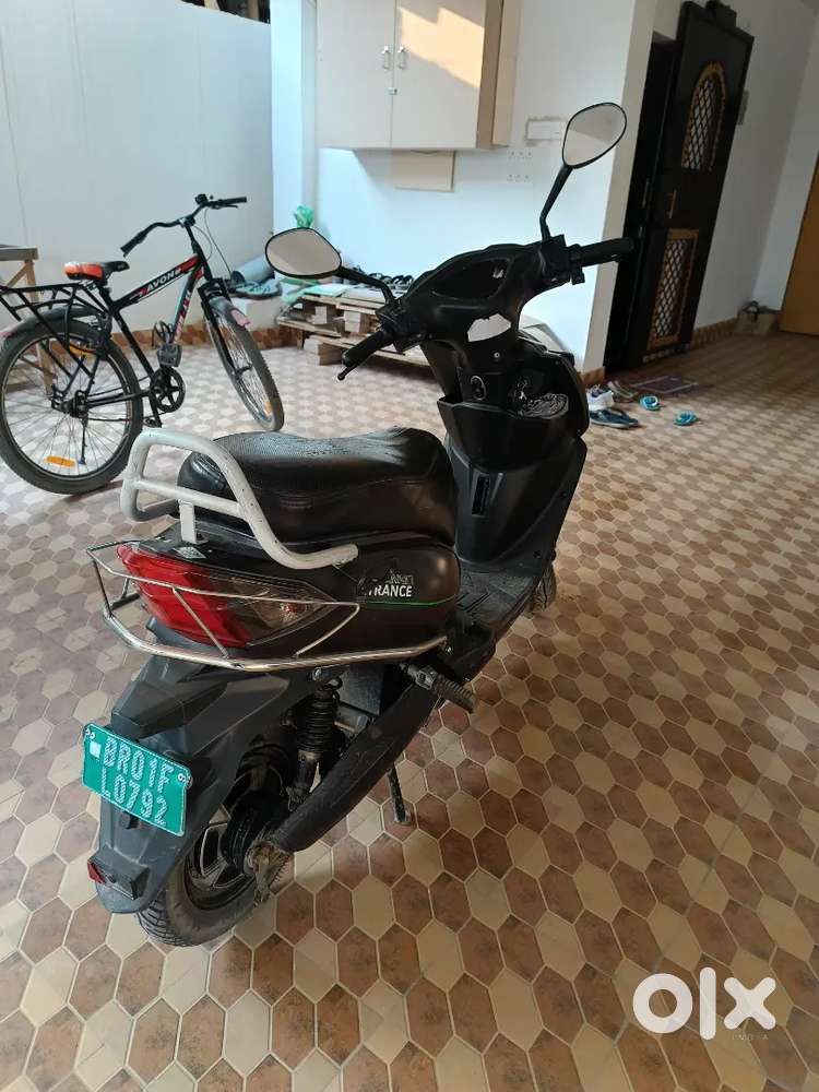 Well maintained electric scooty.