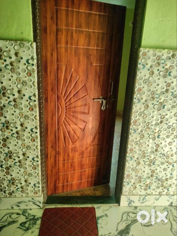 Link road to 250 mtr Single  room available, monthly rent 3600