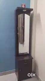 Dressing table with mirror (wardrobe)