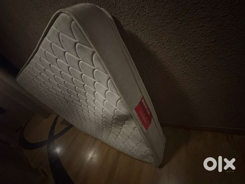 Selling a luxury mattress , dressing table ,swings,bean bags few more