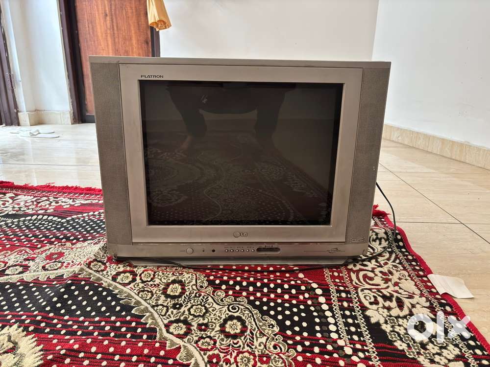LG Tv 21 inch with 4 inbuild speaker