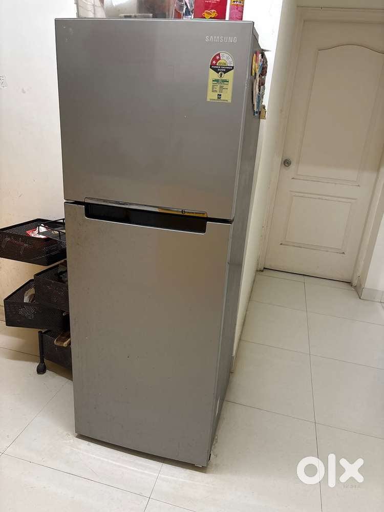 Samsung double door 253 litres 2001 model for sale