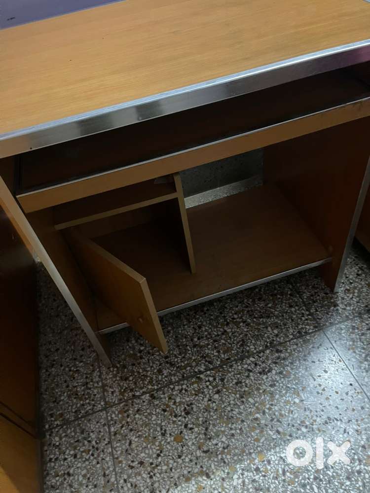 Computer table/ study table