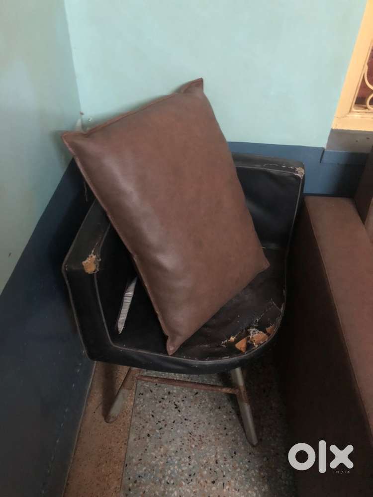 3 seater leather sofa