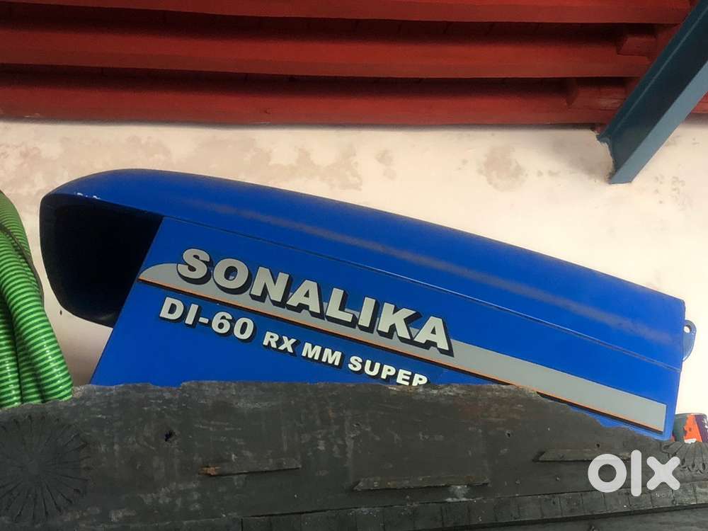 Sonalika DI-60 hood