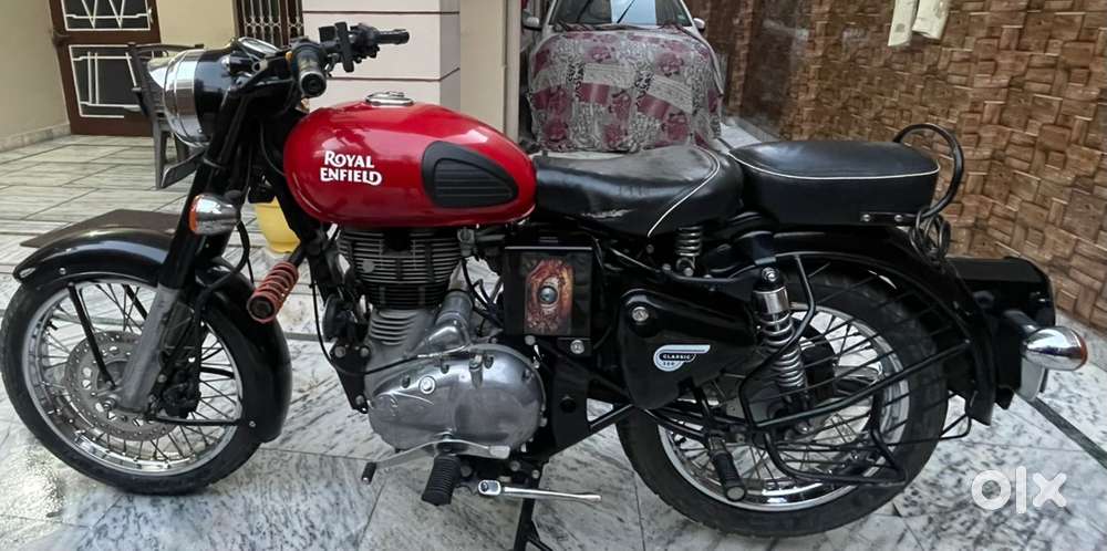RE Classic 350 Red Black Mint Condition