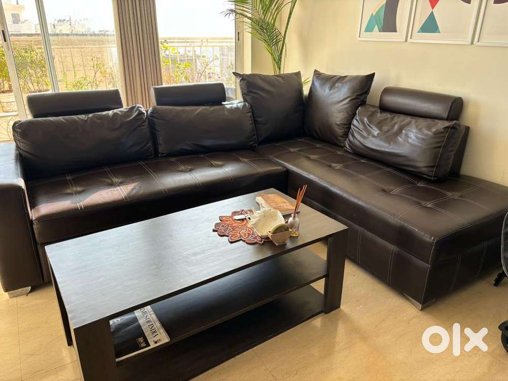 6 seater L-shaped Leather Sofa with Centre Table