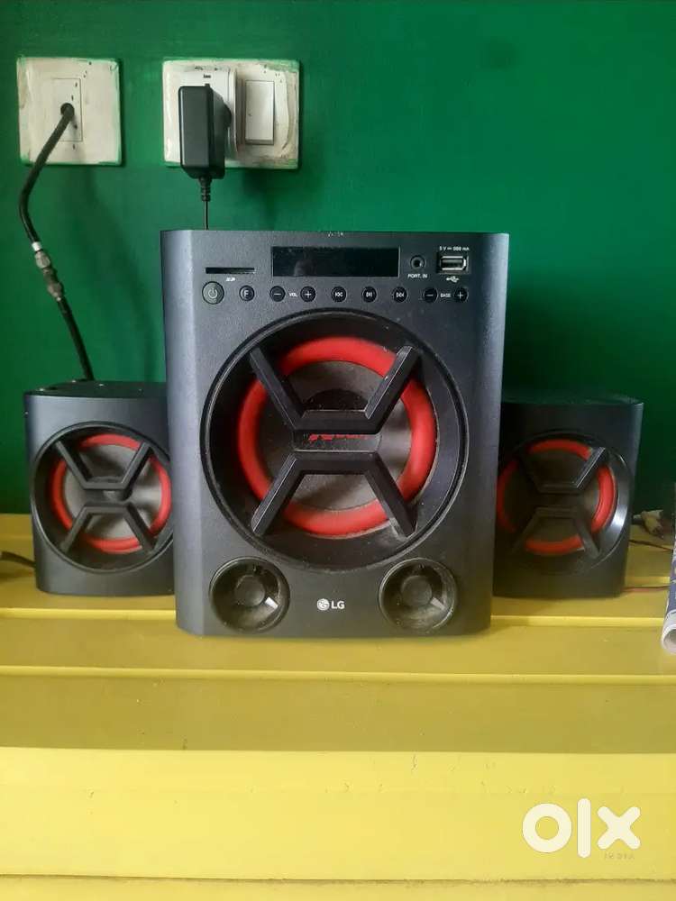 LG XBOOM , Bass Blast+, USB, FM Radio, Bluetooth, AUX in, SD Card