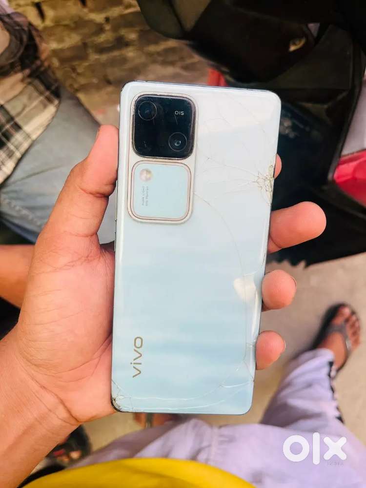 Vivo v30 all okay
