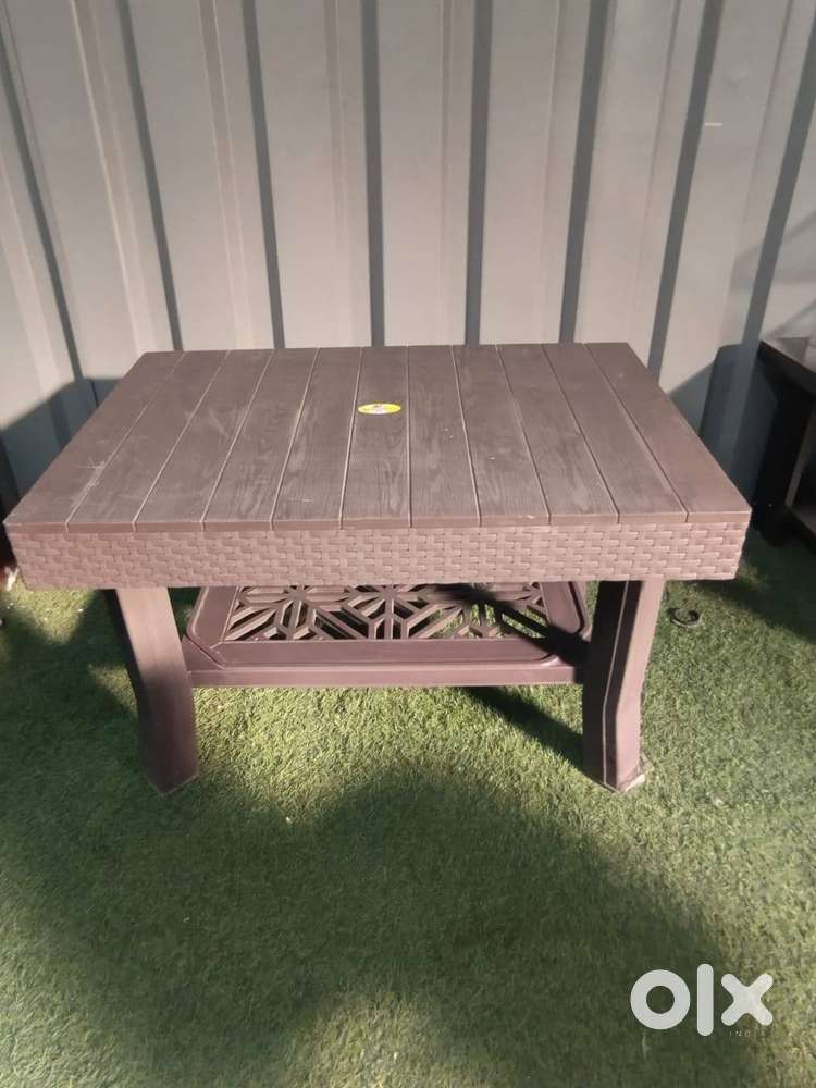 Fiber table on rent