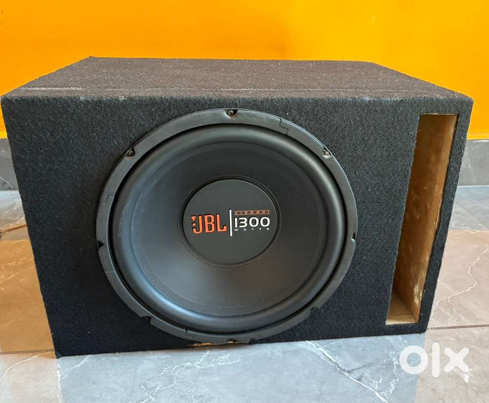 JBL 1300 watt subwoofer with hard wooden box