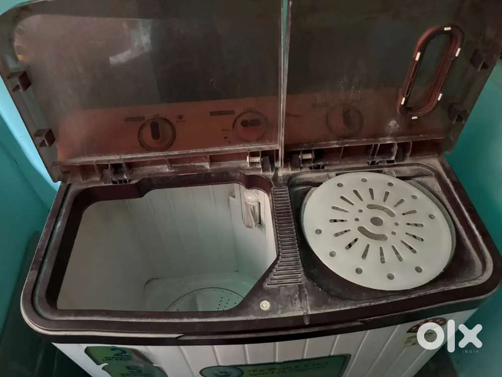 Semi automatic washing machine