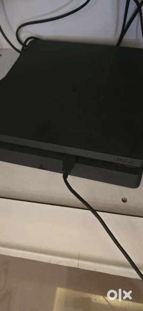 Ps4 slim for sale 1tb