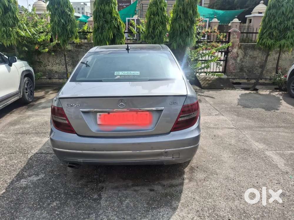 Mercedes-Benz E-Class 2012