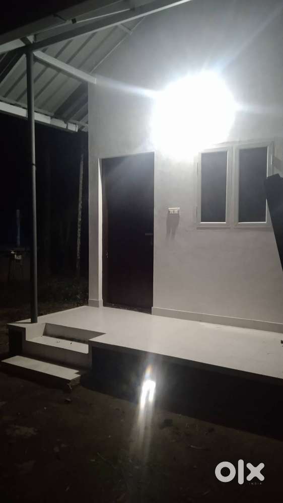 Studio Room with External Bathroom available for Rent