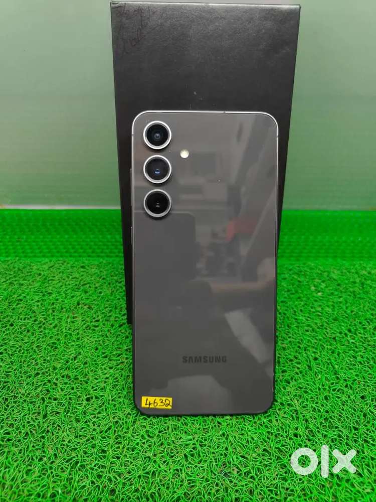 Samsung S24 fe 8/256 with warranty