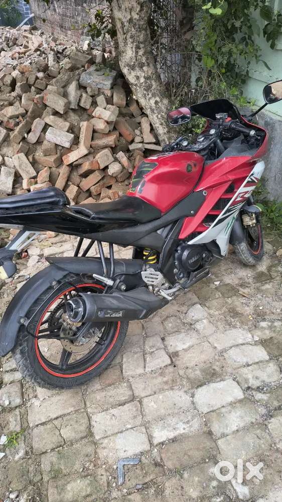 Sale R15 V2 bike