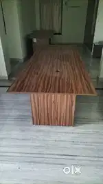 Office Purpose Table Easy to Dismantle & Fix Suitable for 6 Computers
