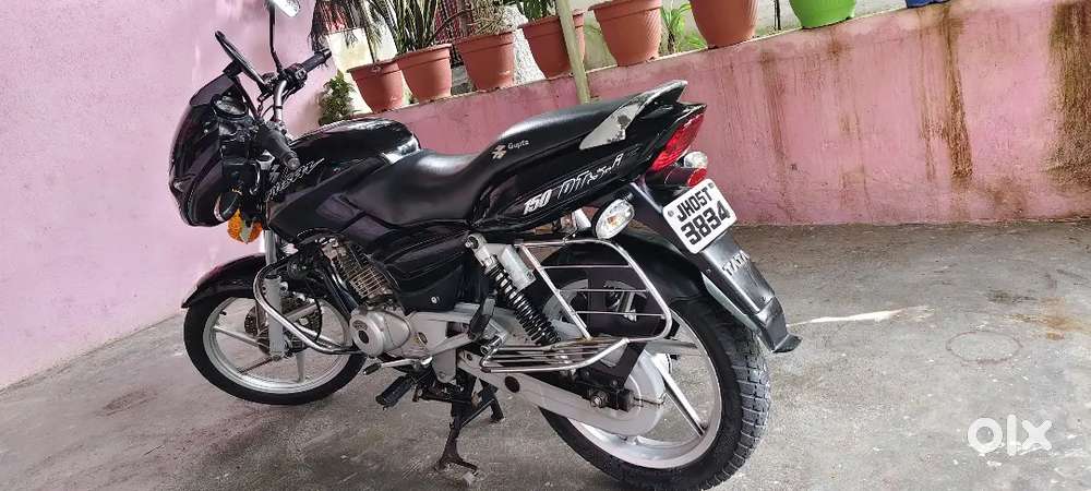 Bajaj Palsar 150 cc UG3