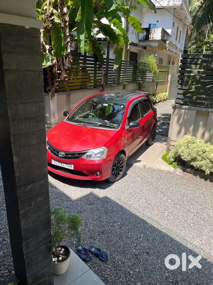 Toyota Etios Liva 2011 Petrol Well Maintained