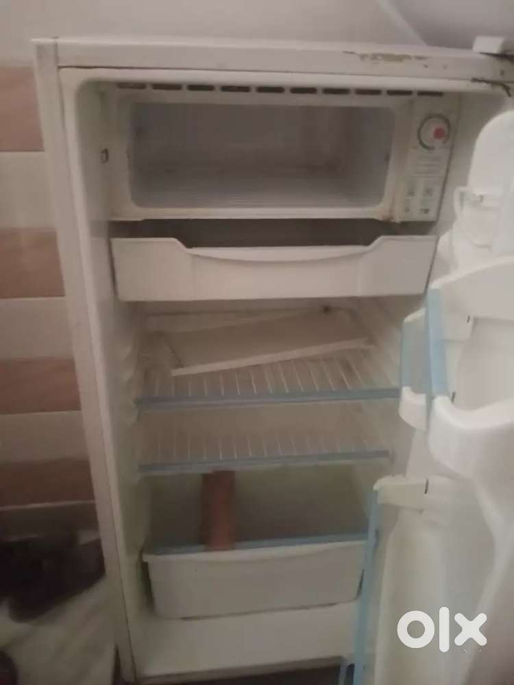 Lg fridge for sell and single dooor