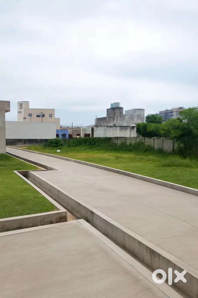 उसलापुर रेलवे स्टेशन से मात्र 5 मिनट की दूरी पार डायवर्टेड प्लॉट